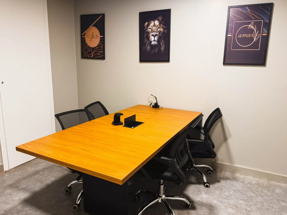 Sala de reunião do coworking